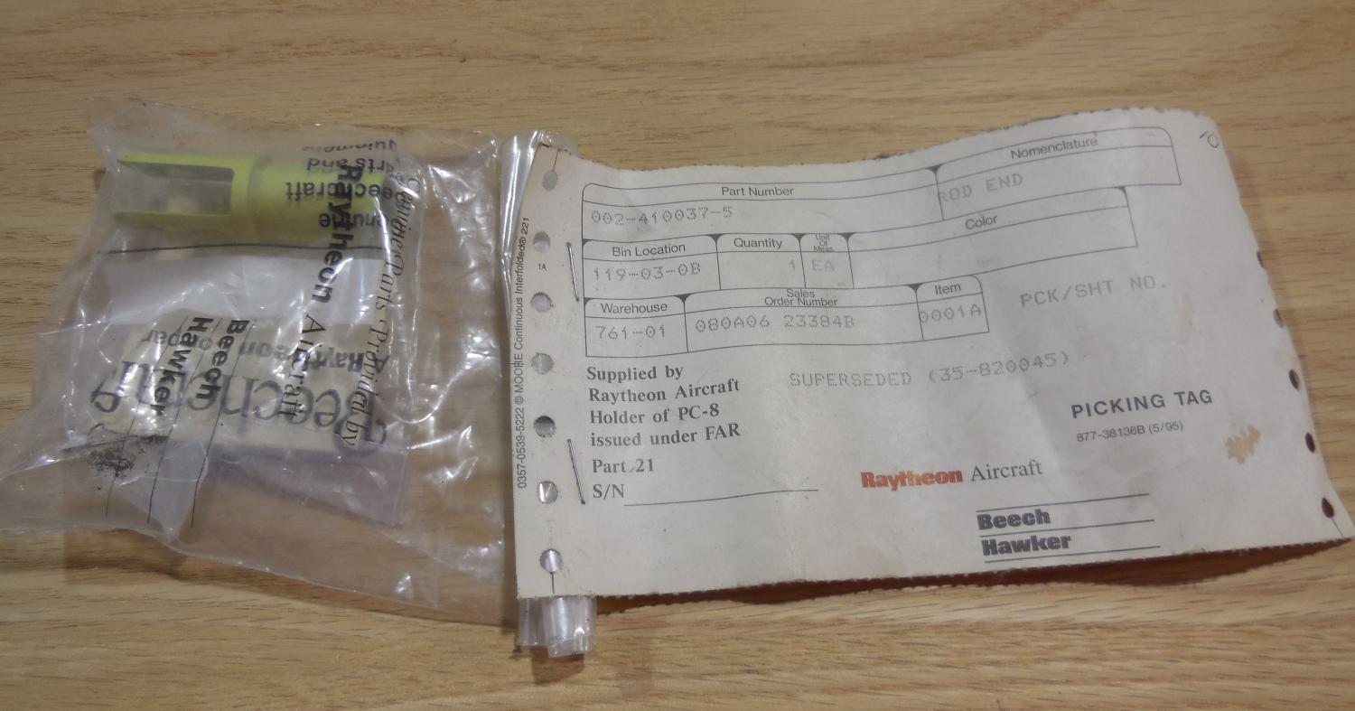 BEECHCRAFT F33A STEERING ROD END